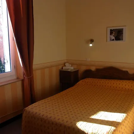 Constantin Szálloda 2*